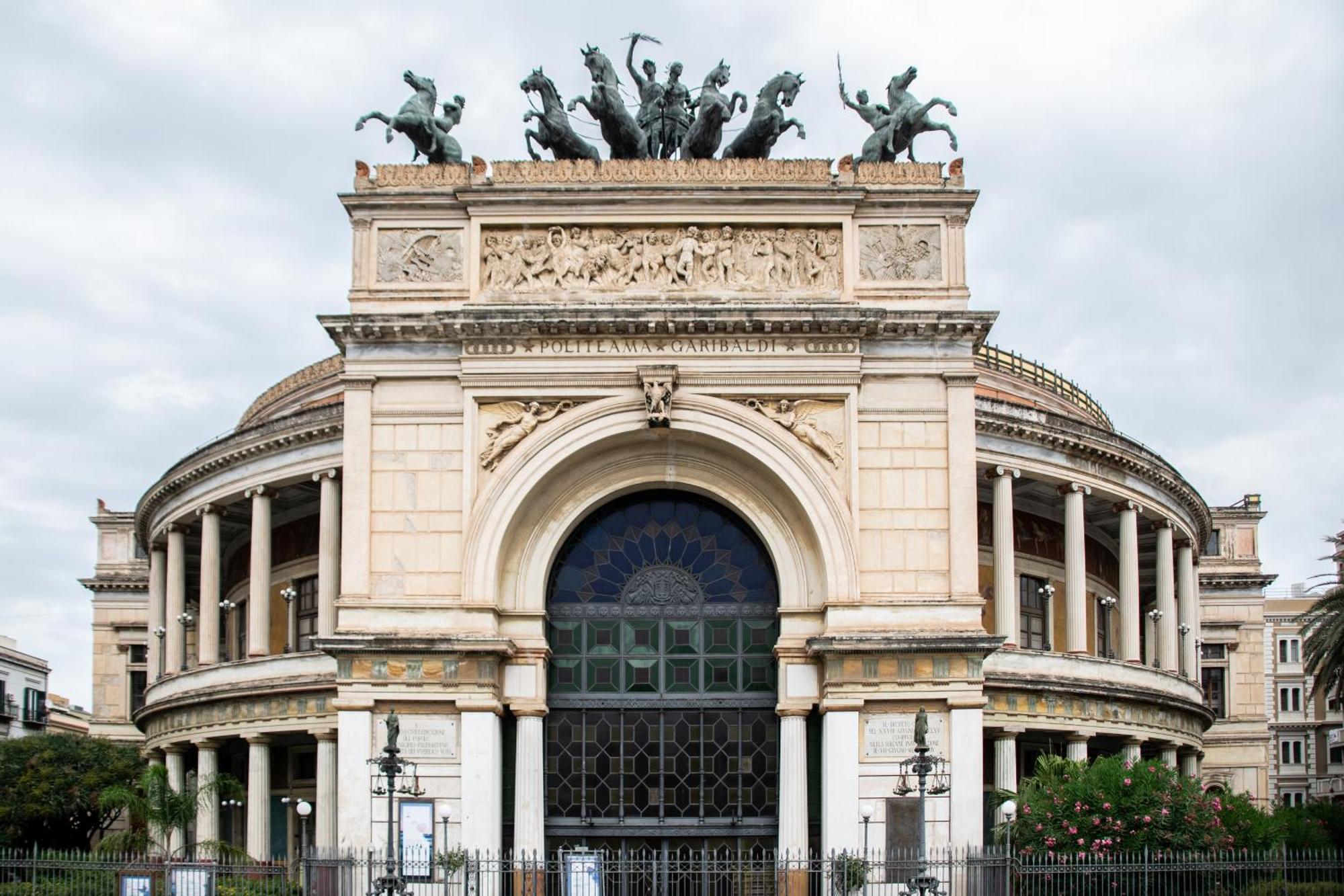 Politeama Crystal Rooms Palermo Ngoại thất bức ảnh
